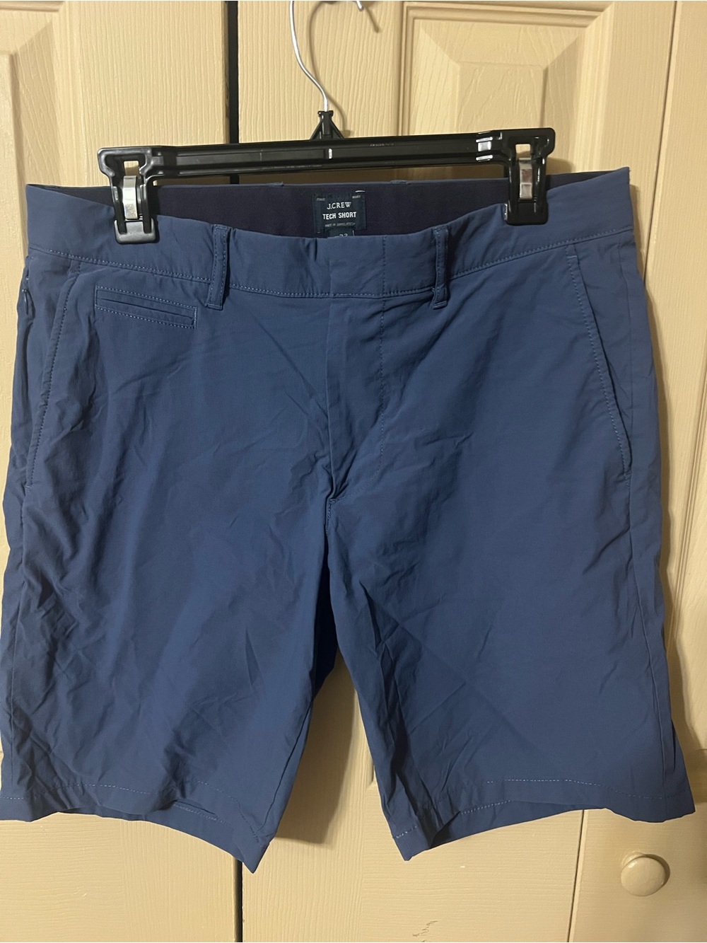 J. Crew Men's 32 Navy Blue Tech Shorts 9 inch inseam